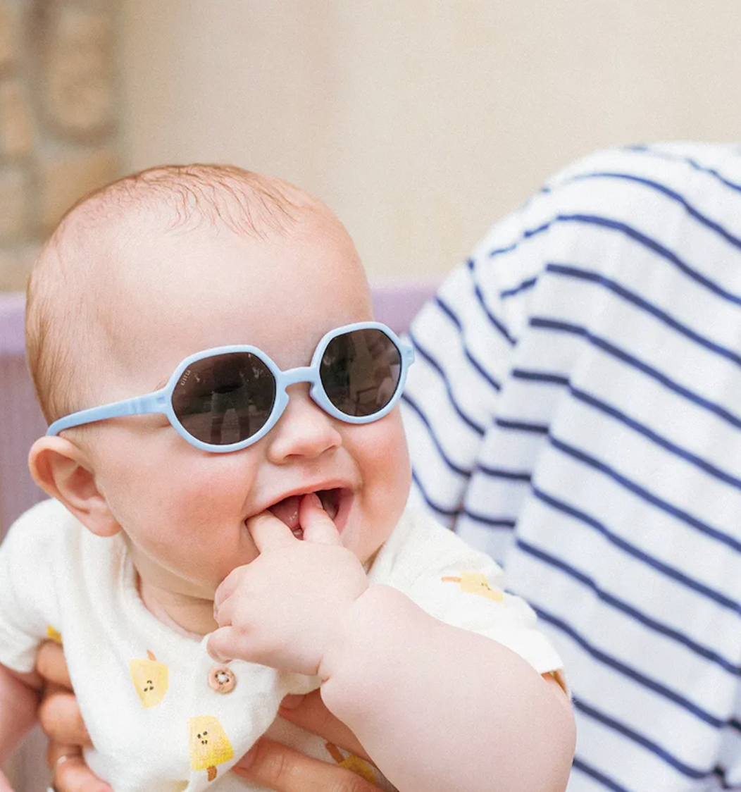 Occhiali da sole neonato e bambino: protezione e stile fin dai primi mesi