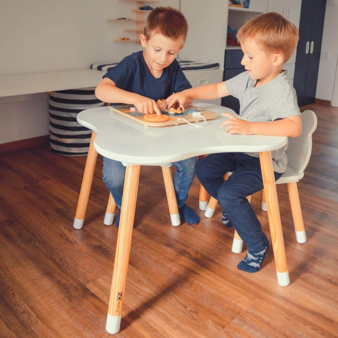 Tavolo Con Sedie Legno Bear FreeON